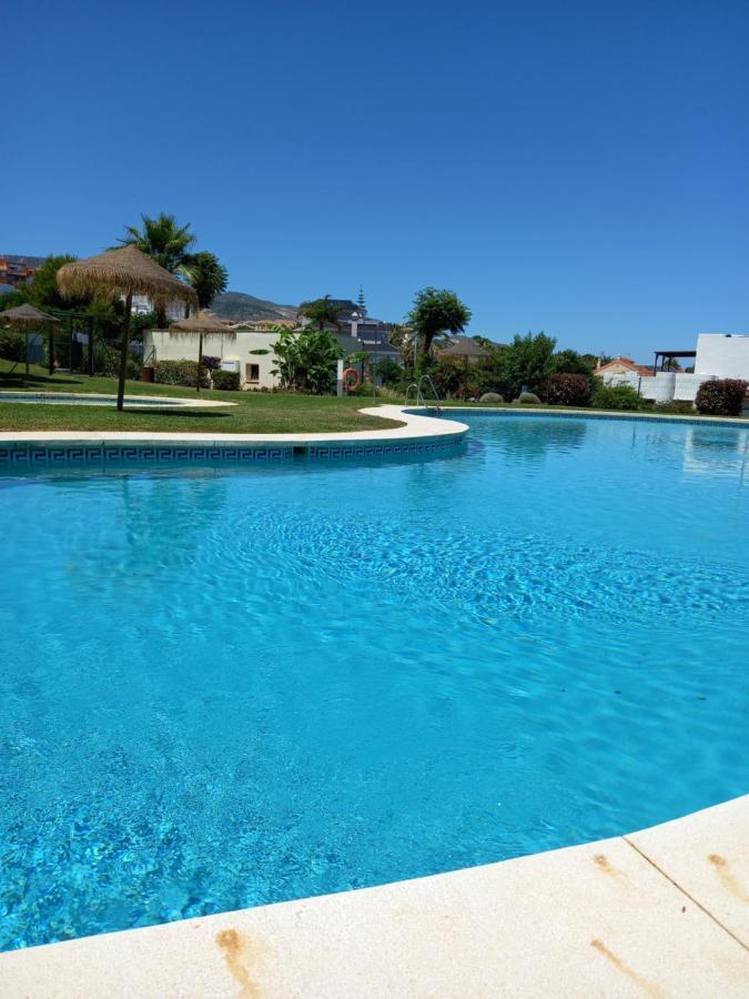 Amplio, Luminoso Y Moderno Apartamento Con Amplia Terraza Y Hermosas Vistas En Exclusiva Urbanizacion Benalmadena Bagian luar foto