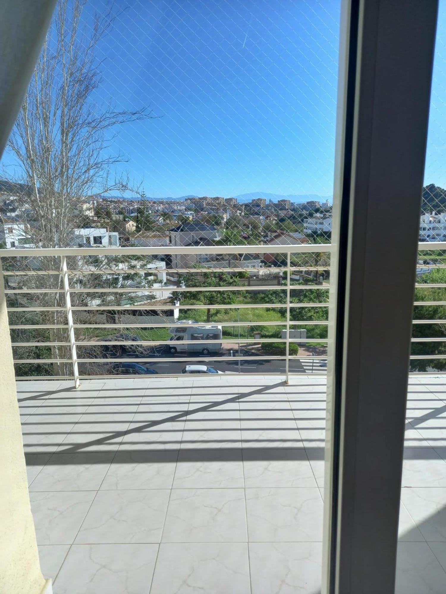 Amplio, Luminoso Y Moderno Apartamento Con Amplia Terraza Y Hermosas Vistas En Exclusiva Urbanizacion Benalmadena Bagian luar foto